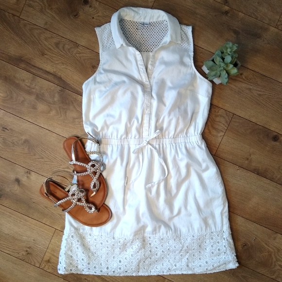 Elle Dresses & Skirts - Elle eyelet sleevele collared dress in white small